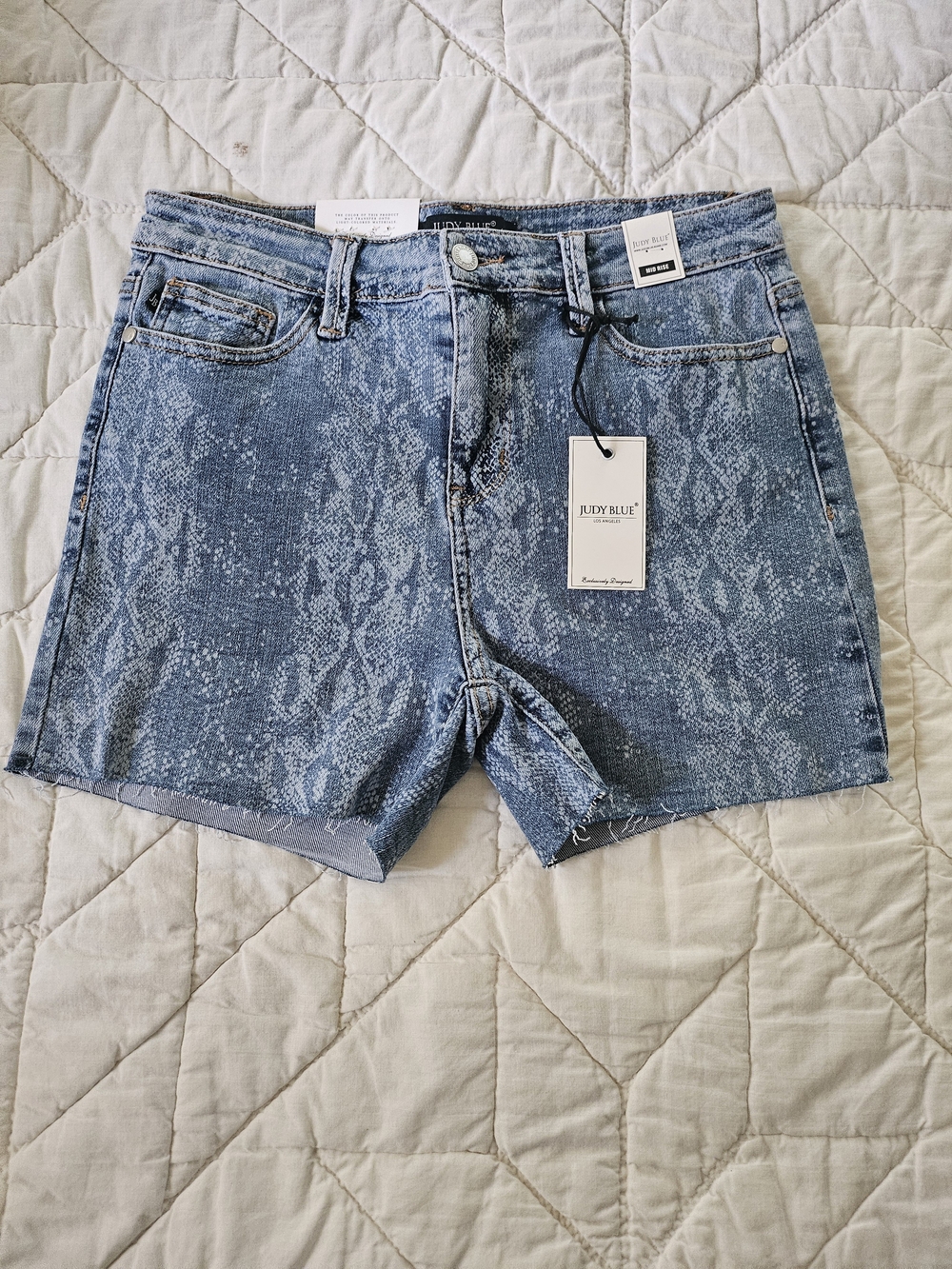 Judy Blue Snake Print Mid Rise  Shorts- Size L